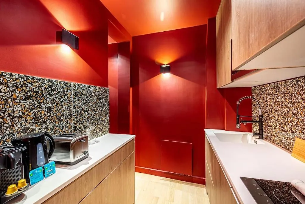 Lovely Home In The Heart Of Paris